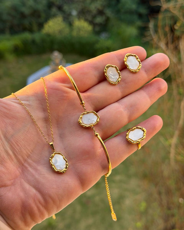 Parure Nacrée – طقم 4 قطع